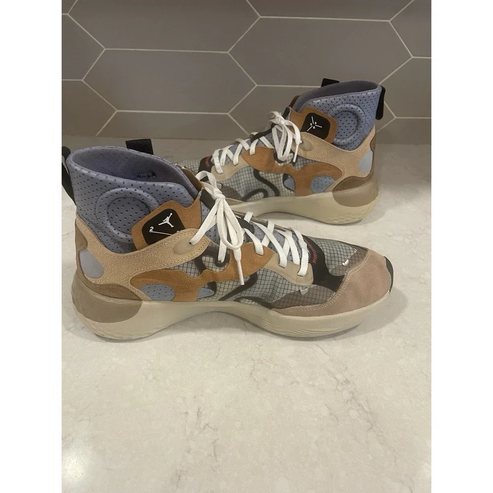 Jordan Air Jordan Delta 3 SP Dark Driftwood Mid Top Camo Lace-Up Sneaker Size11